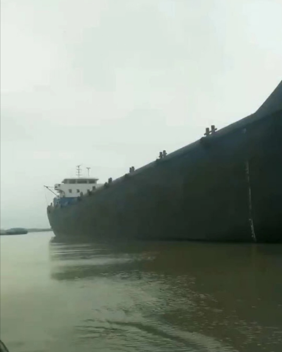  www.船舶交易.com·船舶交易网货船·散货船 南通运维处找船,找货网,船舶寄售,船舶求购发布,开具船舶交易发票二手船舶信息2009年107.3米9974吨货船货船·散货船找船,找货网,船舶寄售,船舶求购发布,开具船舶交易发票 